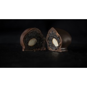 Конфеты шоколадные Чернослив с миндалем EcoFoods 1кг
