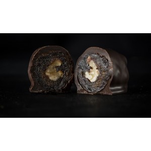 Конфеты шоколадные Чернослив с грецким орехом Eco Foods 1кг